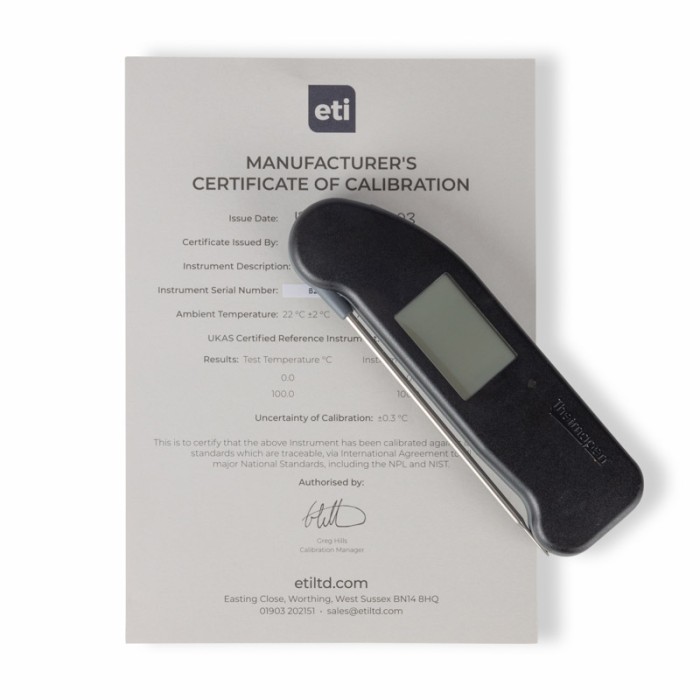 Black Thermapen ONE & BBQ Magnet | The Essential Grilling Duo Black Thermapen ONE & BBQ Magnet | The Essential Grilling Duo