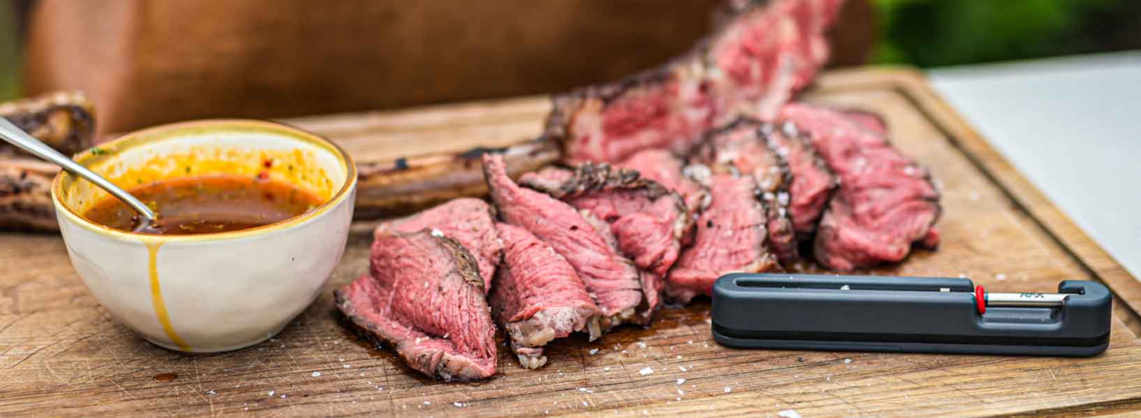 RFX Meat Probe next to perfectly cooked steak and sauce