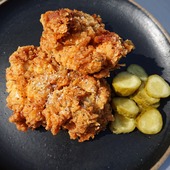 Celebrate Hump Day with the ultimate KFC fakeaway 🍗🍗

There's no better way to reward yourself for making it to Wednesday than with a big plate of fried chicken and gravy. 

And with your Thermapen on hand, making crispy fried chicken without a deep fryer couldn't be easier 🤤

Get the recipe through the link in our bio.
#Thermapen #TeamTemperature #FriedChicken #KFC #ChickenLovers #WinnerWinnerChickenDinner