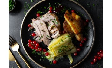 Rosemary & Garlic Roast Leg of Lamb with Golden Roast Potatoes