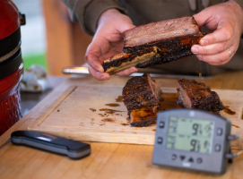 How to Cook Beef Ribs with the Smokin' Elk