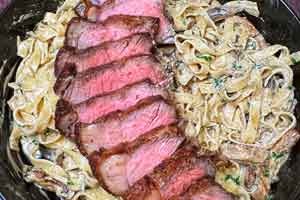 Fettuccine Alfredo With Steak