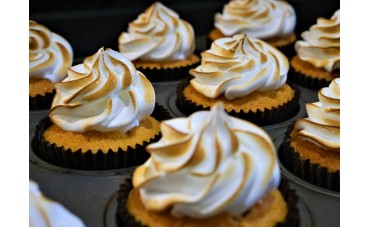 Richard Holden's Lemon Meringue Cupcakes